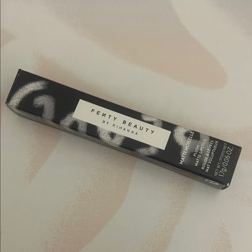 Fenty Saw-C Mattemoiselle Lipstick discontinued NIB Rare Full Size - Picture 2 of 7